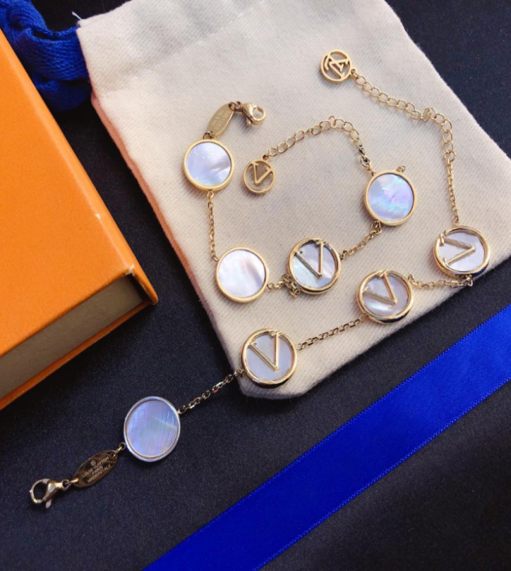 Fashion Brand Bracelets Link Chains Women men Love forever Chain Bracelet Charm Titanium Stainless Steel For Valentine039s Day 4644934 
Fashion Brand Bracelets Link Chains Women men Love forever Chain Bracelet Charm Titanium Stainless Steel For Valentine039s Day 4644934