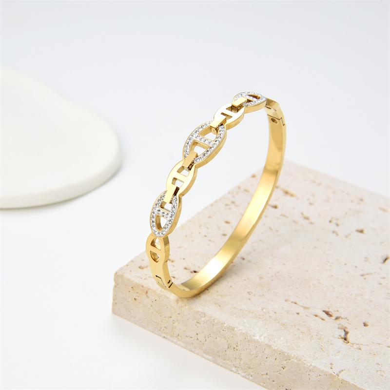 Bangle Exquisite Zircon Bracelets & Stainless Steel Woman Trendy Brand Gold Plated Jewelry Pulseira WholesaleBangle
Bangle Exquisite Zircon Bracelets & Stainless Steel Woman Trendy Brand Gold Plated Jewelry Pulseira WholesaleBangle