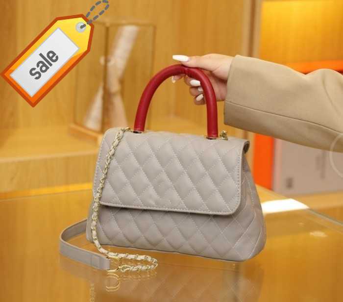 Luxury Women's Brand Designer Hand Bill Shoulder Bags Fashion Multifunctional Portable Tote Bag Texture Ringer Cross Body Bag Gift Box Packaging Factory Direct Sale
Luxury Women's Brand Designer Hand Bill Shoulder Bags Fashion Multifunctional Portable Tote Bag Texture Ringer Cross Body Bag Gift Box Packaging Factory Direct Sale