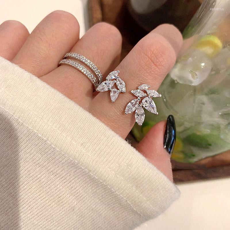 Wedding Rings Simple Fashion Graceful Leaves Open Ring Silver Color Girl Cocktail Party Shine Crystal Zircon Women Jewelry
Wedding Rings Simple Fashion Graceful Leaves Open Ring Silver Color Girl Cocktail Party Shine Crystal Zircon Women Jewelry