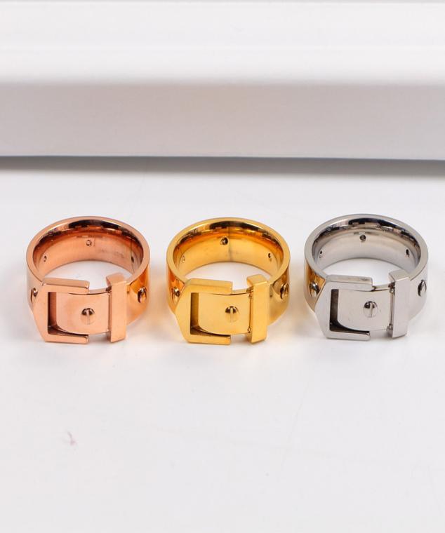 Luxury Fashion Luxury designer Jewelry Punk Stainless Steel Rivet Ring Pyramid Rose Gold lovers rings for Women1450501
Luxury Fashion Luxury designer Jewelry Punk Stainless Steel Rivet Ring Pyramid Rose Gold lovers rings for Women1450501