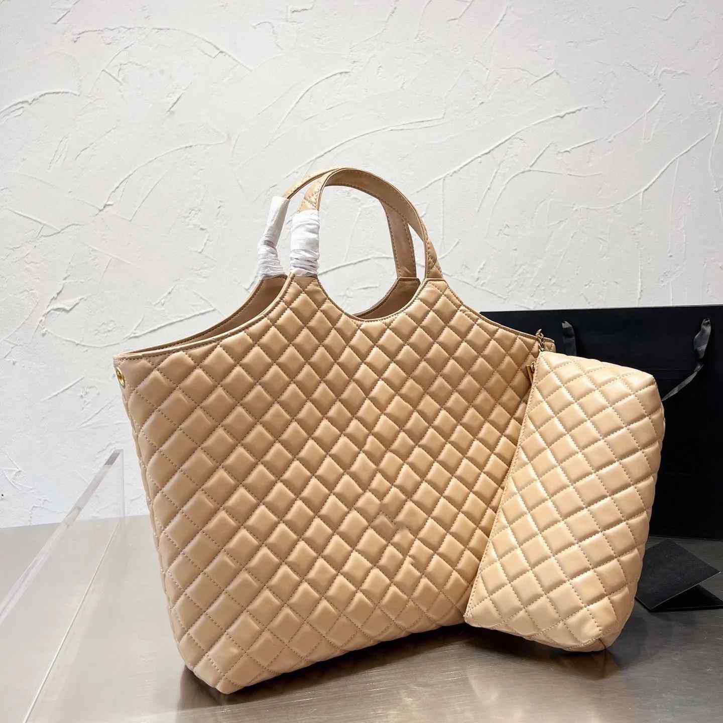 2023 New Designer Bags Fashion Large Capacity Women Shopping Tote Bags Classic Shoulderbags Purse
2023 New Designer Bags Fashion Large Capacity Women Shopping Tote Bags Classic Shoulderbags Purse