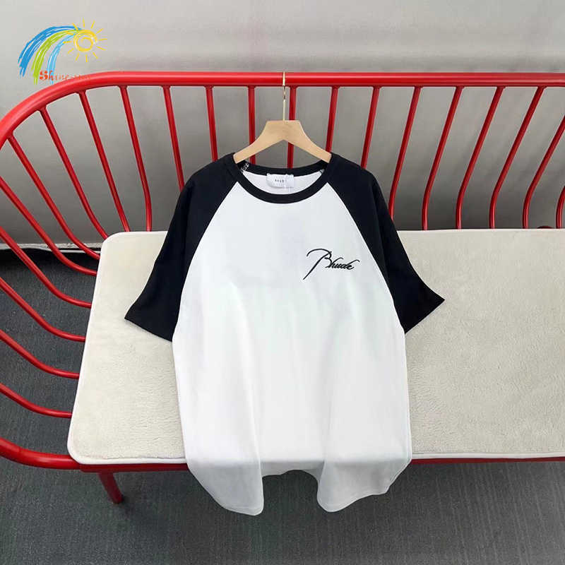Men's T-Shirts Casual Men Women Couple Lovers Classic Cursive Embroidery Raglan T Shirts Top Quality Cotton Tee Inside Tag L230317
Men's T-Shirts Casual Men Women Couple Lovers Classic Cursive Embroidery Raglan T Shirts Top Quality Cotton Tee Inside Tag L230317
