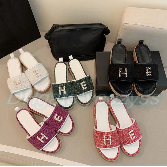 luxury designer woman man Tweed fabic canvas flat Slipper letter gold chain Beach Mule Brand sandal Flip Flops Casual Slides Shoes Platform Chain Rubber Slider, #16
luxury designer woman man Tweed fabic canvas flat Slipper letter gold chain Beach Mule Brand sandal Flip Flops Casual Slides Shoes Platform Chain Rubber Slider, #16