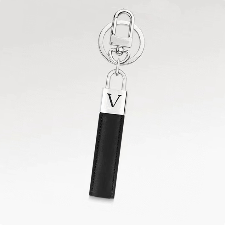 Designer Keychain Car Pendant Classic Key Chain Unisex Leather Letters Luxury Key Ring Box
Designer Keychain Car Pendant Classic Key Chain Unisex Leather Letters Luxury Key Ring Box