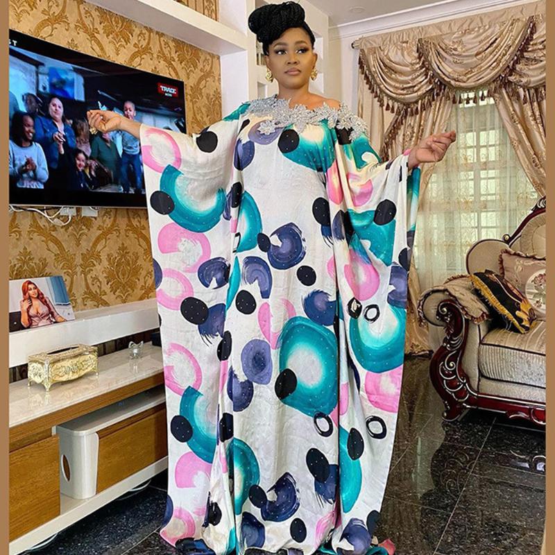 Ethnic Clothing Plus Size Fashion Printed O-neck African Women Silk Long Maxi Dress Islamic Abaya Muslim For Lady Danshiki Robe Party Gown
Ethnic Clothing Plus Size Fashion Printed O-neck African Women Silk Long Maxi Dress Islamic Abaya Muslim For Lady Danshiki Robe Party Gown