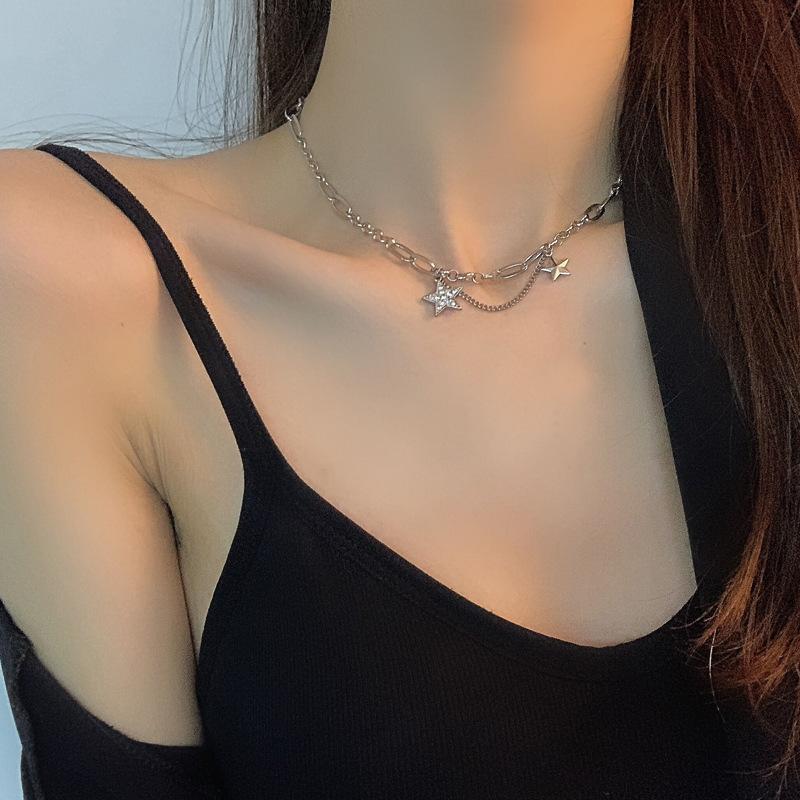 Chains Pentagram Necklaces Woman Rhinestone Bracelet Lady Pendant Hollow Chain Charms Party Silver Color Trendy European Alloy Brincos
Chains Pentagram Necklaces Woman Rhinestone Bracelet Lady Pendant Hollow Chain Charms Party Silver Color Trendy European Alloy Brincos