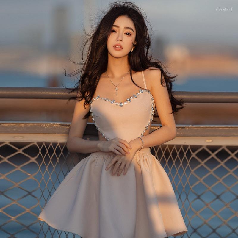 Casual Dresses Luxury Rhinestone Beading Sexy Dress Women Front Heart Shape Design Backless Short Bubble For Woman 2023 Spring Summer, Picture shown
Casual Dresses Luxury Rhinestone Beading Sexy Dress Women Front Heart Shape Design Backless Short Bubble For Woman 2023 Spring Summer, Picture shown