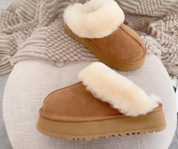 Hot sell classical Thick soled slippers Mini women snow boots keep warm boot Latest fashion Sheepskin Cowskin Genuine Leather Plush boots, Grey1
Hot sell classical Thick soled slippers Mini women snow boots keep warm boot Latest fashion Sheepskin Cowskin Genuine Leather Plush boots, Grey1