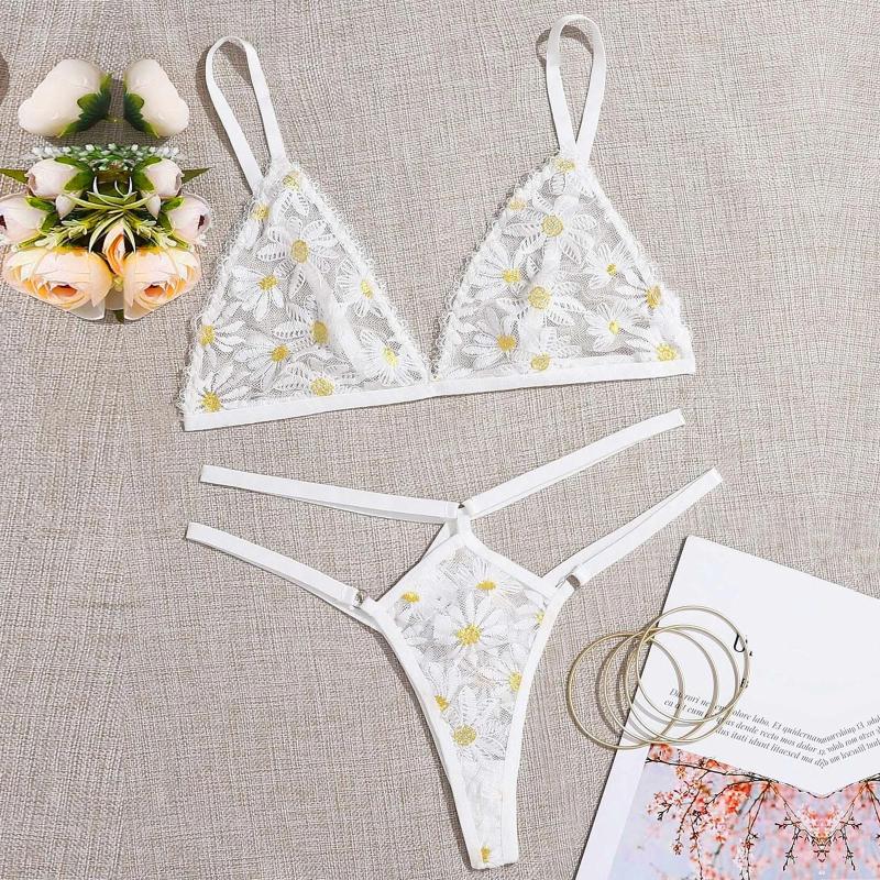 Bras Sets Flower Embroidery Lingerie Set Women Exotic Underwear See Through White Lace Bra Thong Sexy Nightwear Lenceria Para Mujer
Bras Sets Flower Embroidery Lingerie Set Women Exotic Underwear See Through White Lace Bra Thong Sexy Nightwear Lenceria Para Mujer