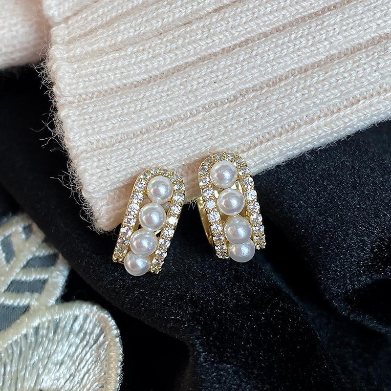 Hoop Earrings Origin Summer Temperament C Shape Cubic Zircon Earring For Women Shining Rhinestone Simulation Pearl Jewelry
Hoop Earrings Origin Summer Temperament C Shape Cubic Zircon Earring For Women Shining Rhinestone Simulation Pearl Jewelry