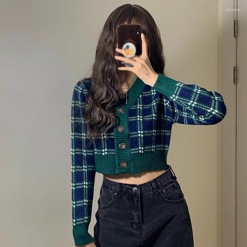 Women's Jackets Women's Plaid Sweater Vintage V-Neck Single Breasted Cardigan For Women Autumn Winter Korea Fashion Cropped
Women's Jackets Women's Plaid Sweater Vintage V-Neck Single Breasted Cardigan For Women Autumn Winter Korea Fashion Cropped