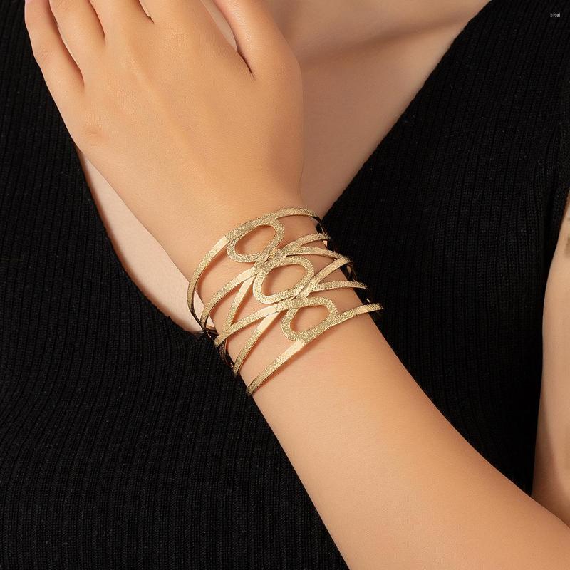Bangle Renya Metal Hollow Out Wave Round Exaggerated Frosty Punk Open For Women Girls Fashion Pulseira Jewelry
Bangle Renya Metal Hollow Out Wave Round Exaggerated Frosty Punk Open For Women Girls Fashion Pulseira Jewelry
