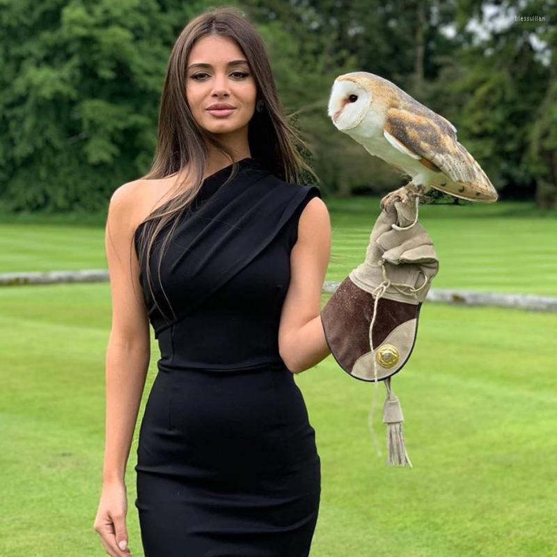Casual Dresses 2023 Spring Women Elegant Sleeveless One Shoulder Bodycon Bandage Dress Summer Sexy Celebrity Party Nightclub Vestidos Black
Casual Dresses 2023 Spring Women Elegant Sleeveless One Shoulder Bodycon Bandage Dress Summer Sexy Celebrity Party Nightclub Vestidos Black