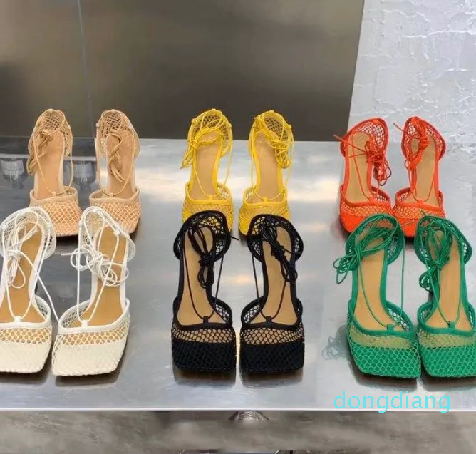Women Leather DOT Sandals Chain Removable Ball Trim Green Red Black White Comfort Rubber Shaping High Heel Sole Womens Sandals botegas shoes Size35-41
Women Leather DOT Sandals Chain Removable Ball Trim Green Red Black White Comfort Rubber Shaping High Heel Sole Womens Sandals botegas shoes Size35-41
