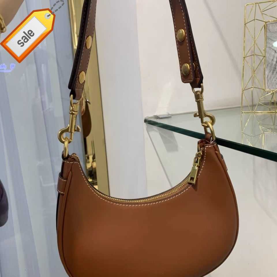 Luxurys Brand Designer Shoulder Bag Crossbody Bags Tote 2023 New Women's Fashion Texture Leather Portable Crescent bag Gift Box Packaging Factory Direct Sales, Black
Luxurys Brand Designer Shoulder Bag Crossbody Bags Tote 2023 New Women's Fashion Texture Leather Portable Crescent bag Gift Box Packaging Factory Direct Sales, Black
