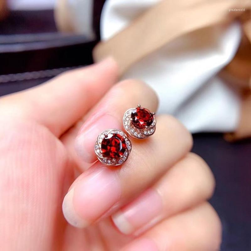 Stud Earrings Product Temperament Full Diamond Ruby Female Fashion Color Jewelry
Stud Earrings Product Temperament Full Diamond Ruby Female Fashion Color Jewelry
