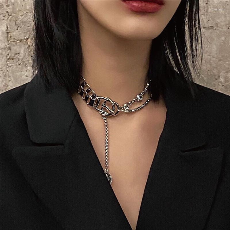 Choker 2023 Fashion Women Halloween Punk Geometric Water Droping Pendant Splicing Chain Necklace Metal Clavicle
Choker 2023 Fashion Women Halloween Punk Geometric Water Droping Pendant Splicing Chain Necklace Metal Clavicle