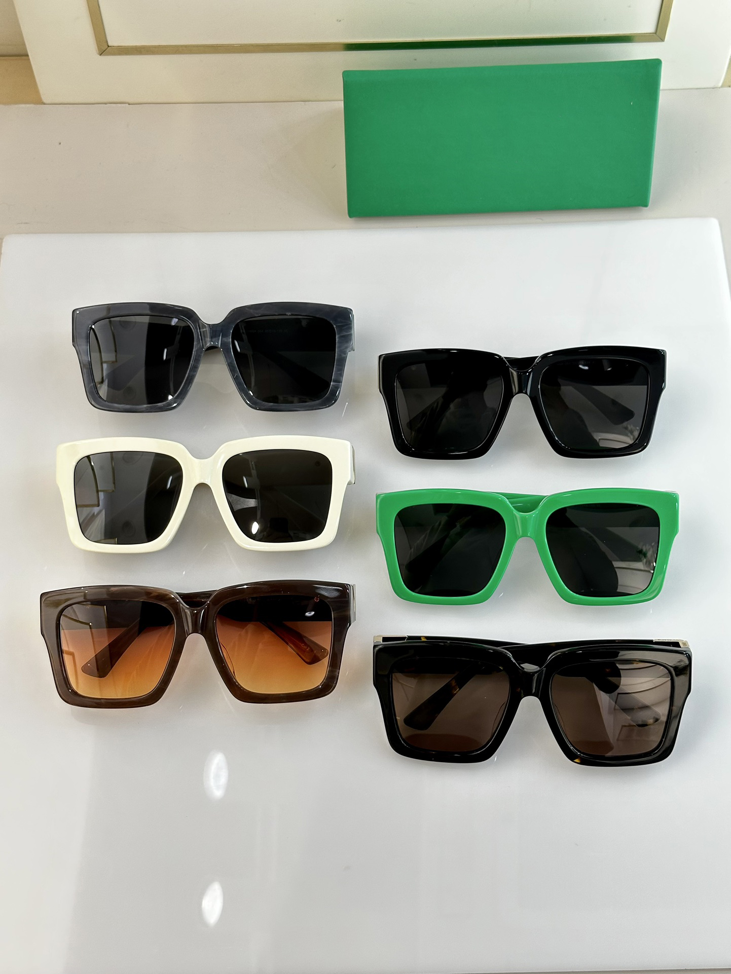Men Sunglasses For Women Latest Selling Fashion Sun Glasses Mens Sunglass Gafas De Sol Glass UV400 Lens With Random Matching Box 1198 11
Men Sunglasses For Women Latest Selling Fashion Sun Glasses Mens Sunglass Gafas De Sol Glass UV400 Lens With Random Matching Box 1198 11