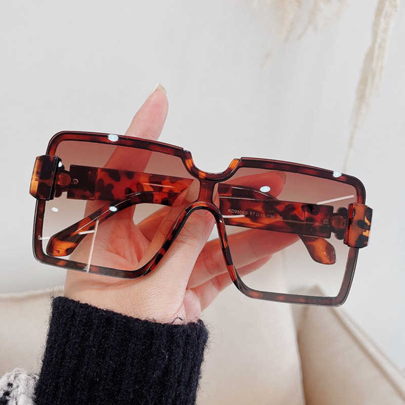 Sunglasses AKA Oculos Rimless Sunglasses Women 2022 Square Oversized Eyewear Women/Men Luxury Brand Glasses Women Mirror Gafas De Sol UV400 G230225
Sunglasses AKA Oculos Rimless Sunglasses Women 2022 Square Oversized Eyewear Women/Men Luxury Brand Glasses Women Mirror Gafas De Sol UV400 G230225