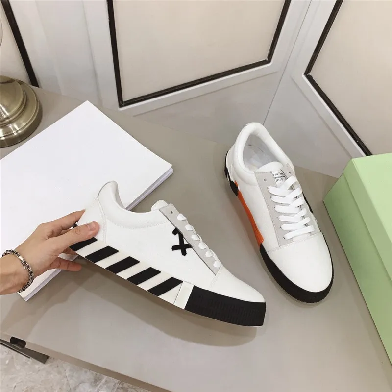 Designer Top Low Woman Whites Casual Shoes Round Toe Lace Up Vulcanized shoes Comfortable Women Men's Outdoor Sneakers Breathable Canvas, Color2
Designer Top Low Woman Whites Casual Shoes Round Toe Lace Up Vulcanized shoes Comfortable Women Men's Outdoor Sneakers Breathable Canvas, Color2
