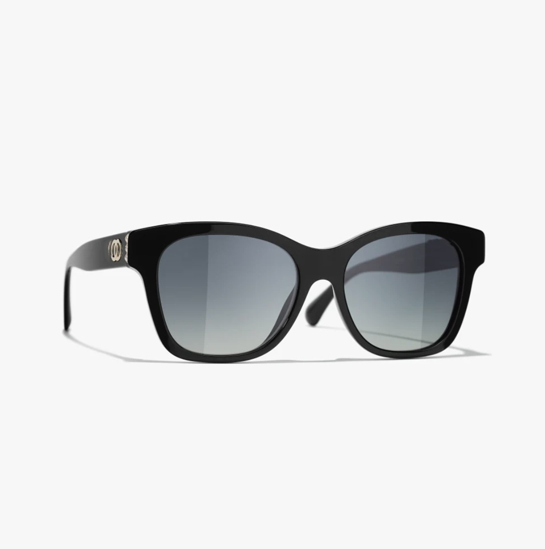 Luxury Pearl Sunglasses for Women - Designer Shades with Mirrored Lenses for Outdoor Fashion
Luxury Pearl Sunglasses for Women - Designer Shades with Mirrored Lenses for Outdoor Fashion