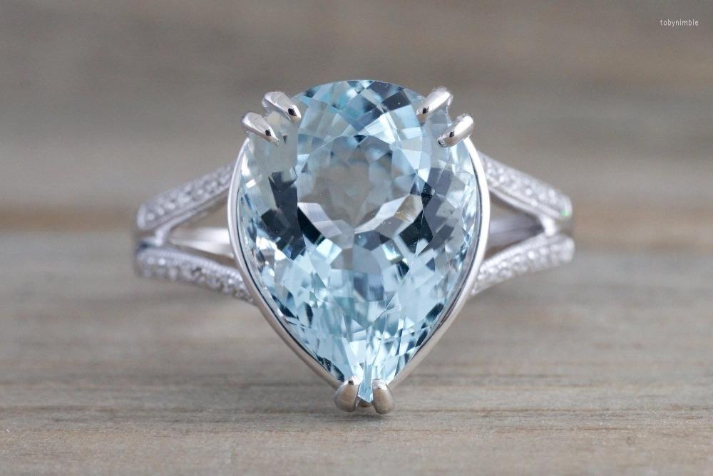 Wedding Rings Big Blue Waterdrop CZ Cubic Zircon Stone Silver Color Finger For Women Fashion Jewelry Valentines Day S GiftWedding Toby22
Wedding Rings Big Blue Waterdrop CZ Cubic Zircon Stone Silver Color Finger For Women Fashion Jewelry Valentines Day S GiftWedding Toby22