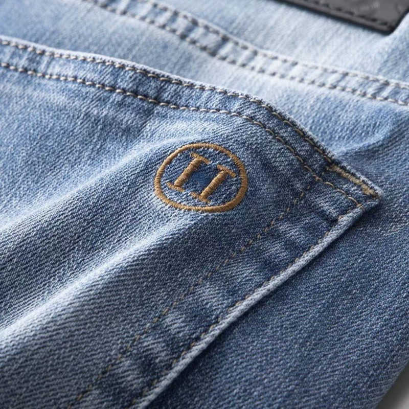 Men's jeans designer casual pants embroidered Big H Straight Pants Luxury Metal Logo Pants Business Casual Denim Pants Zipper Access Control Jeans Sweatpants size 42, Light blue
Men's jeans designer casual pants embroidered Big H Straight Pants Luxury Metal Logo Pants Business Casual Denim Pants Zipper Access Control Jeans Sweatpants size 42, Light blue