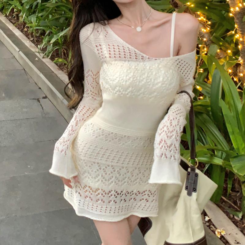 Casual Dresses Sweet Hollow Long-sleeved Knitted Dress Fairy 2023 Autumn Outside With A Gentle Wind V-neck High-end Sense Slim, Tank
Casual Dresses Sweet Hollow Long-sleeved Knitted Dress Fairy 2023 Autumn Outside With A Gentle Wind V-neck High-end Sense Slim, Tank