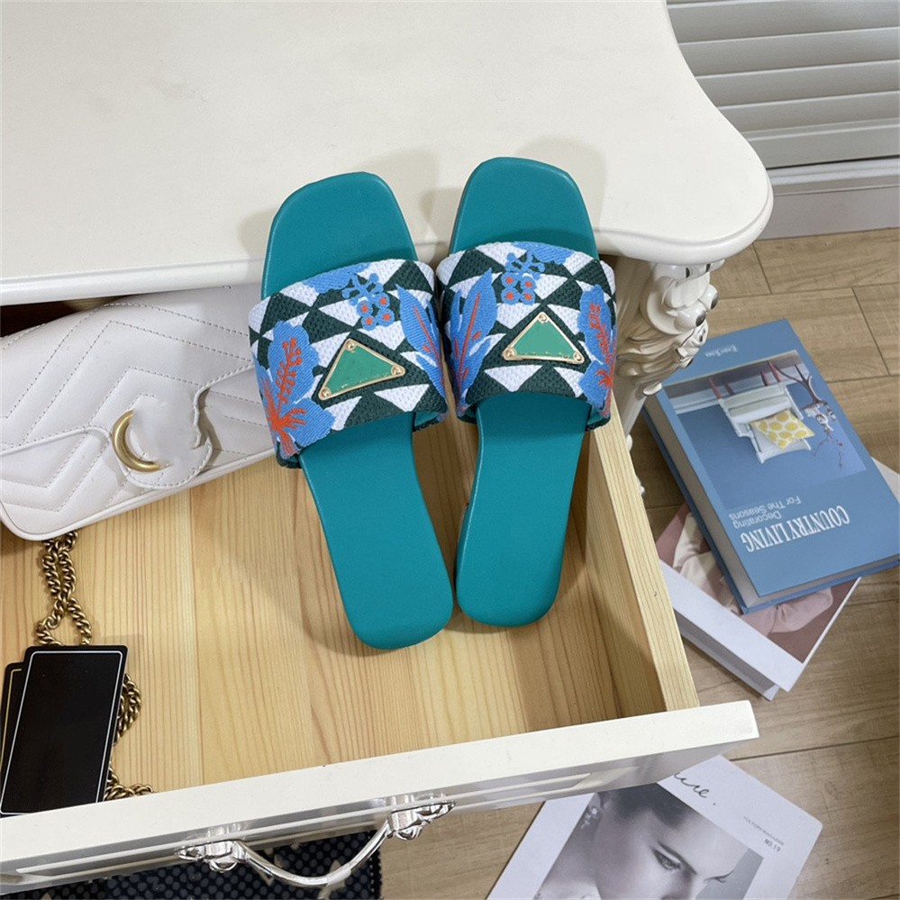 Luxuries Designer Men's Women's Slippers Embroidery style Triangle Logo Slippers Sandals Shoes Slide Summer Beach Slippers Fashion Wide Flat Flip Flops Size Eur35-42, Color 2
Luxuries Designer Men's Women's Slippers Embroidery style Triangle Logo Slippers Sandals Shoes Slide Summer Beach Slippers Fashion Wide Flat Flip Flops Size Eur35-42, Color 2