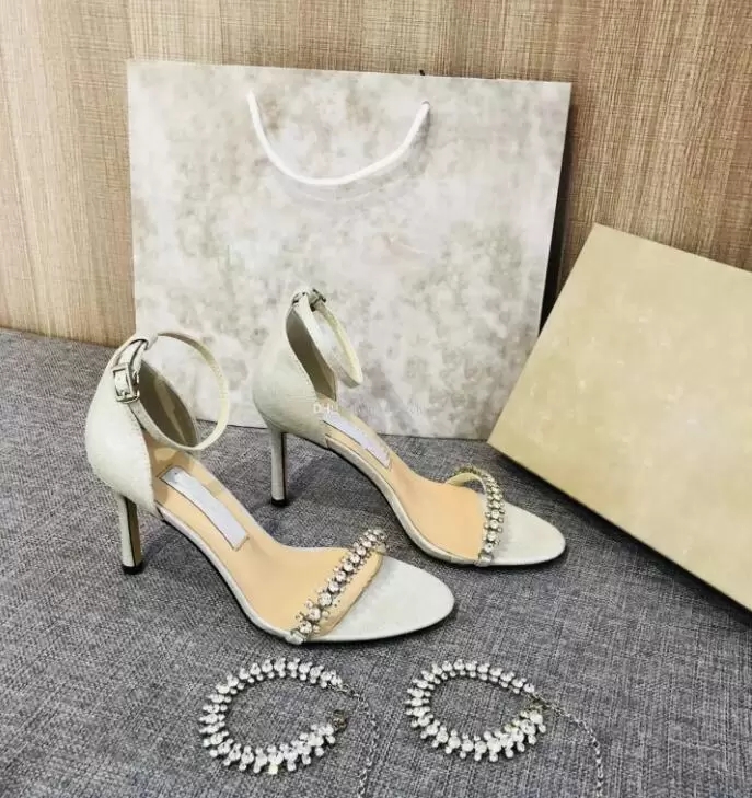 Italy London Wedding Sandals Crystal Embellished Leather Pumps Two interchangeable Women's High Heels Lady Gladiator Sandalias EU 35-40 BOX
Italy London Wedding Sandals Crystal Embellished Leather Pumps Two interchangeable Women's High Heels Lady Gladiator Sandalias EU 35-40 BOX