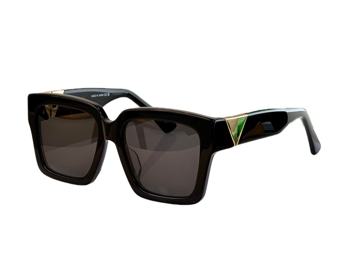 Womens Sunglasses For Women Men Sun Glasses Mens Fashion Style Protects Eyes UV400 Lens With Random Box And Case 1198 88
Womens Sunglasses For Women Men Sun Glasses Mens Fashion Style Protects Eyes UV400 Lens With Random Box And Case 1198 88