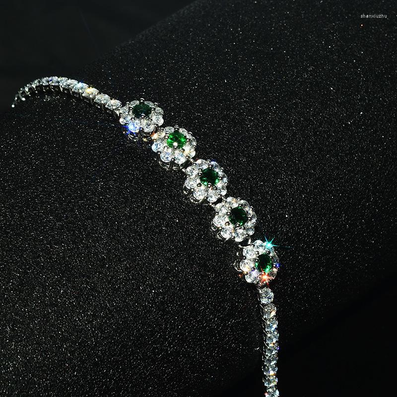 Charm Bracelets The Fashion Design Feeling Snowflake Hand Ring Drill Hit With Snow Bracelet Bangles For Women
Charm Bracelets The Fashion Design Feeling Snowflake Hand Ring Drill Hit With Snow Bracelet Bangles For Women