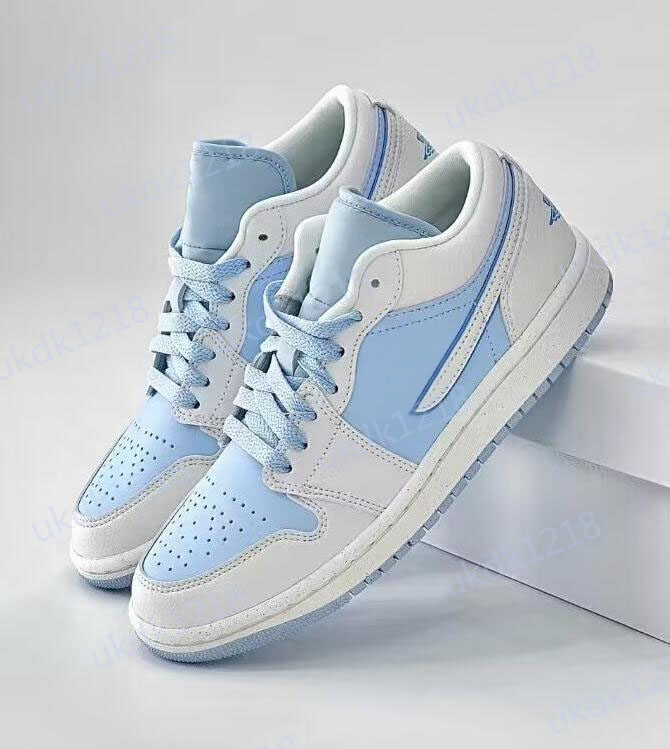 Basketball Shoes Reverse Ice Blue for Men Skates Shoe Mens Skate Womens Sports Women Sneakers Man Sneaker DV1299-104, Sky blue
Basketball Shoes Reverse Ice Blue for Men Skates Shoe Mens Skate Womens Sports Women Sneakers Man Sneaker DV1299-104, Sky blue
