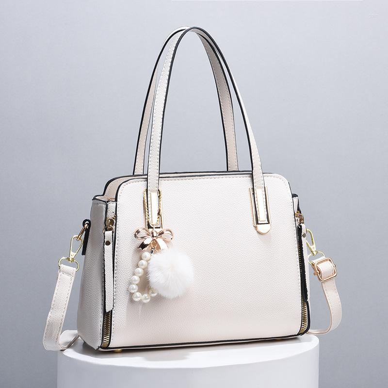 Shoulder Bags Autumn Winter Simple Fashion Elegant Women's Single Bag Cross-body Large Capacity Women, Black
Shoulder Bags Autumn Winter Simple Fashion Elegant Women's Single Bag Cross-body Large Capacity Women, Black
