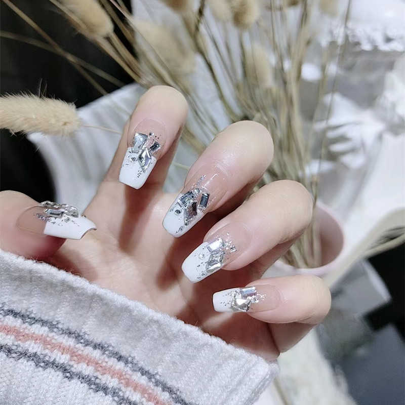 False Nails B582 Luxury French Fashion Pure Desire Long Trapezoidal Wearing White Piled Diamond Piece 230317, Black
False Nails B582 Luxury French Fashion Pure Desire Long Trapezoidal Wearing White Piled Diamond Piece 230317, Black