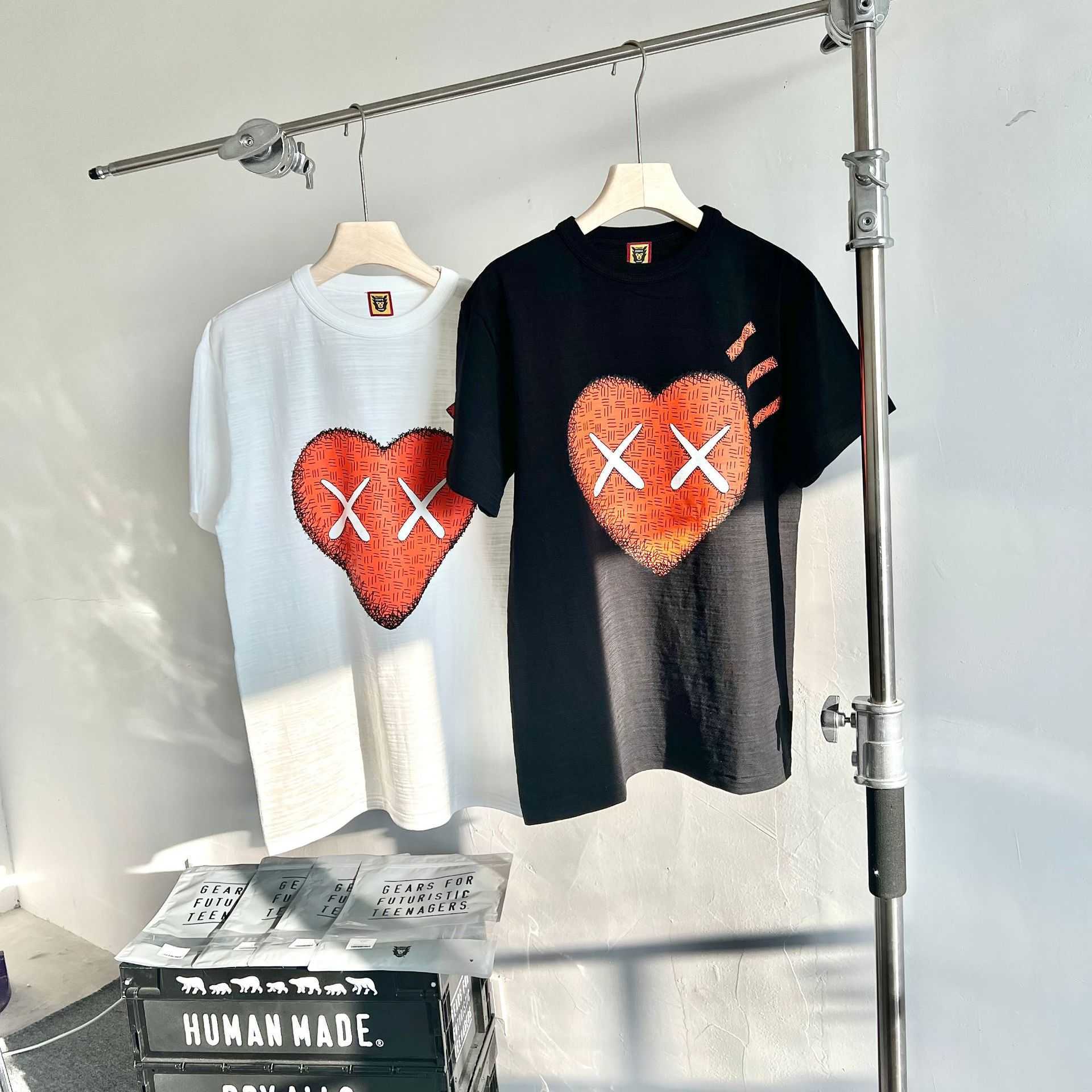 Men's T-Shirts Human Made T-shirt Men Women 1 1 Red Hearts T-shirt Human Made Top L230317, Black
Men's T-Shirts Human Made T-shirt Men Women 1 1 Red Hearts T-shirt Human Made Top L230317, Black