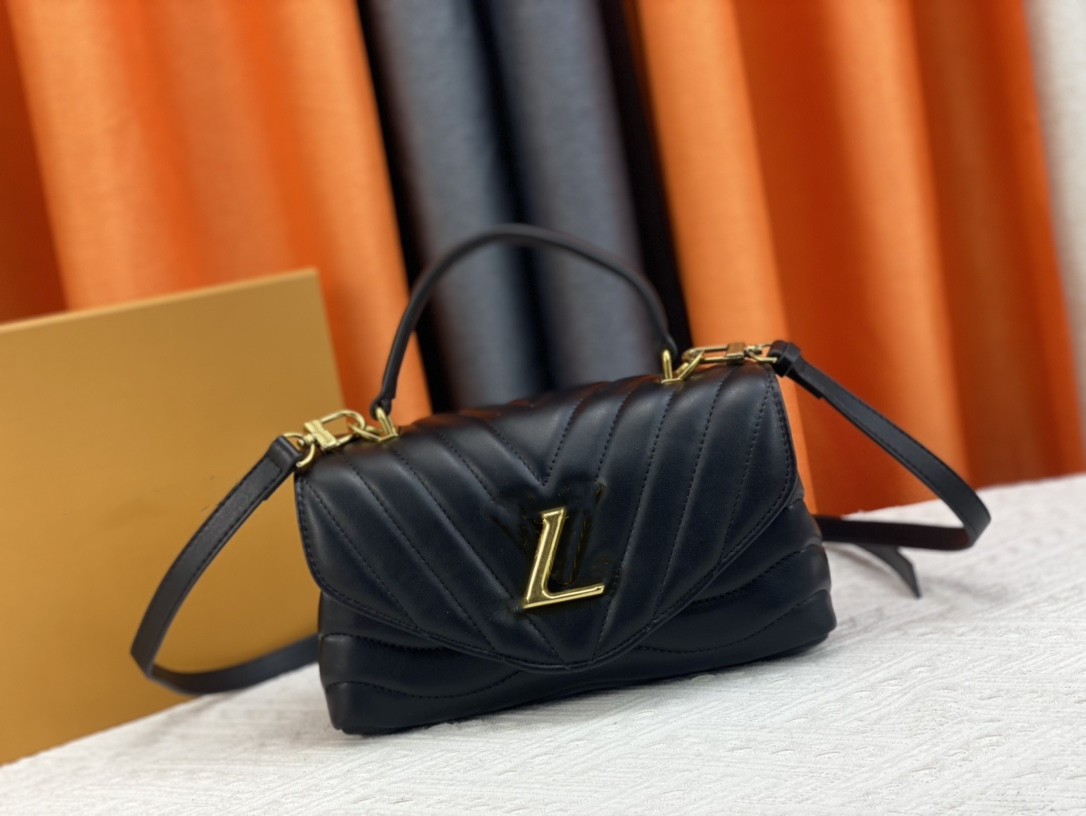 L Designer luxury womens bag M21797 M21720 HOLD ME handbag single shoulder bag New Wave messenger bag Solid color leather purse high Tier quality purse Dhgate Bag, White
L Designer luxury womens bag M21797 M21720 HOLD ME handbag single shoulder bag New Wave messenger bag Solid color leather purse high Tier quality purse Dhgate Bag, White