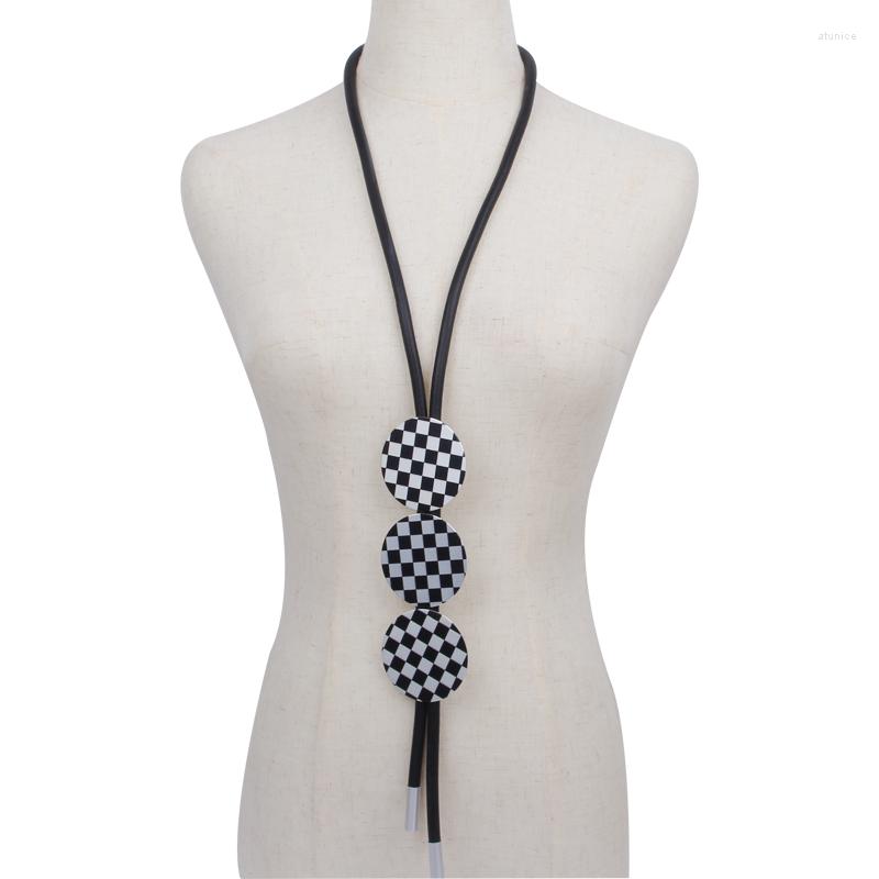 Pendant Necklaces Gothic Black White Plaid Necklace Metal Alloy Lattice Long Punk Clothing Decorations Mothers Day Jewelry Gift
Pendant Necklaces Gothic Black White Plaid Necklace Metal Alloy Lattice Long Punk Clothing Decorations Mothers Day Jewelry Gift