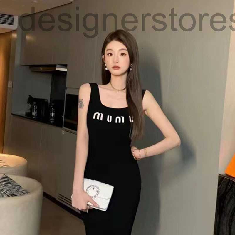 Casual Dresses Designer Spring and Summer 2023 Spicy Girls Sexy Sleeveless Knitted Sling Dress S3UX, Black
Casual Dresses Designer Spring and Summer 2023 Spicy Girls Sexy Sleeveless Knitted Sling Dress S3UX, Black