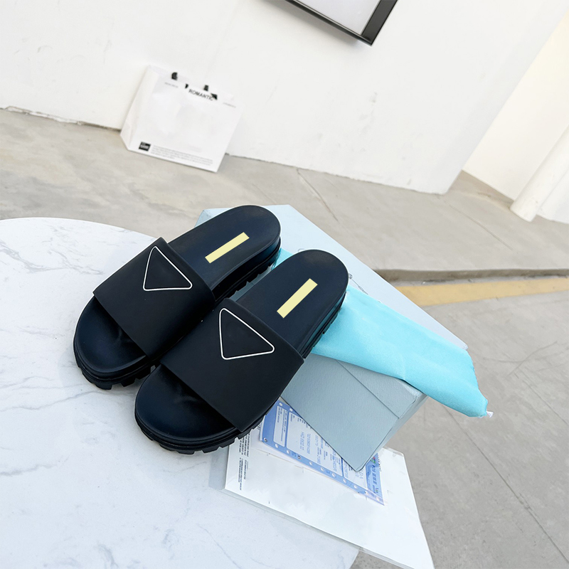 Designer Slippers Luxury Fashion Brand Cowhide Top Slippers Personalized Thick Sole Sandals Letter Graffiti Colored Fashion Slippers, Black
Designer Slippers Luxury Fashion Brand Cowhide Top Slippers Personalized Thick Sole Sandals Letter Graffiti Colored Fashion Slippers, Black