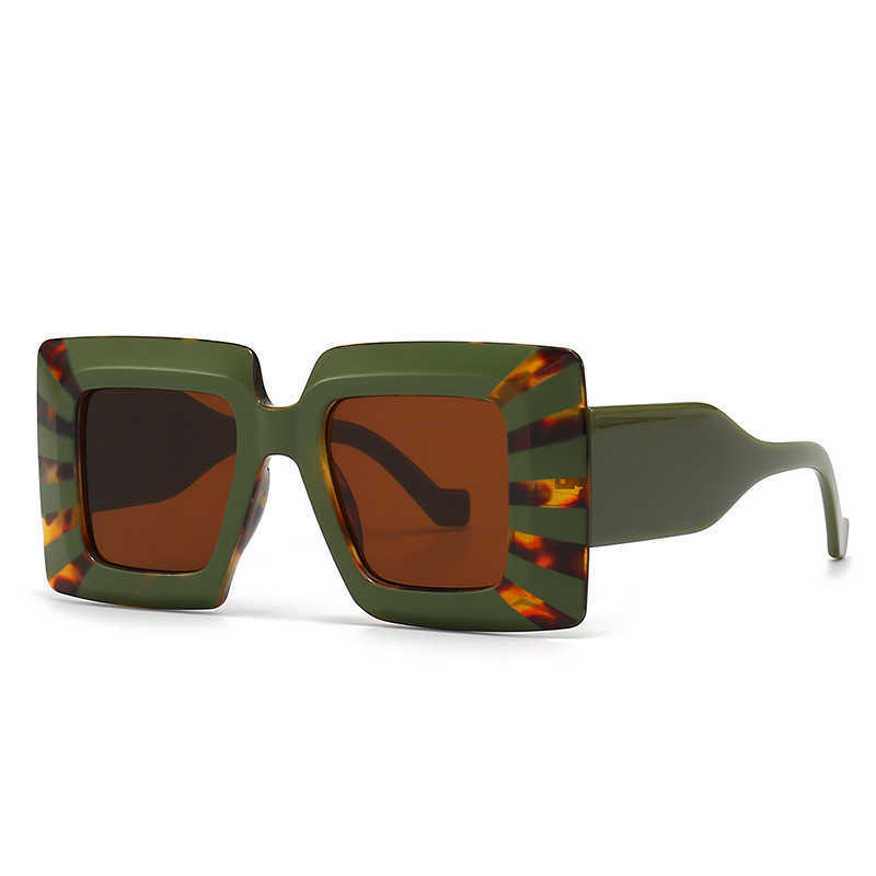 Sunglasses New Fashion Women Square Sunglasses For Men Luxury Brand Designer Female Sun Glasses Vintage Eyewear Shades UV400 G230225
Sunglasses New Fashion Women Square Sunglasses For Men Luxury Brand Designer Female Sun Glasses Vintage Eyewear Shades UV400 G230225
