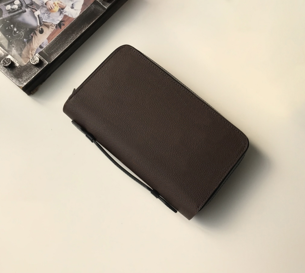 Fashion designer clutch bags luxury purses mens womens wedding leather wallets Highs quality monograms handbags Zipper Size XL card holders mini evening bag, 41503#black zig zag pattern
Fashion designer clutch bags luxury purses mens womens wedding leather wallets Highs quality monograms handbags Zipper Size XL card holders mini evening bag, 41503#black zig zag pattern
