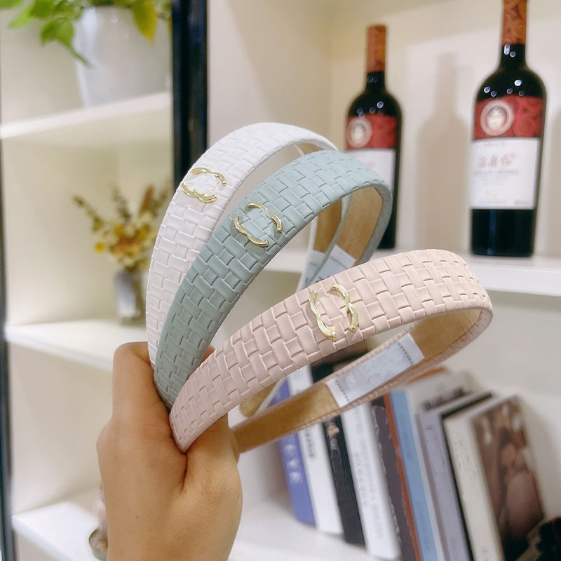 Super Quality Classic Designers Headband Mix Colors Pattern Brand Headband Women Hair Hoop Hair Accessories
Super Quality Classic Designers Headband Mix Colors Pattern Brand Headband Women Hair Hoop Hair Accessories