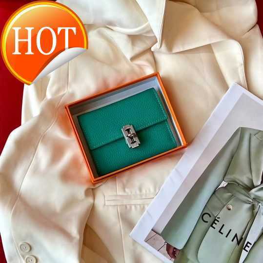 Luxury Designer Bags Change Purse Card pack Handbag Wallet Women's Short 2023 New Leather Original Lock Thin Simple Popular Light Factory Direct Sale, Royal blue
Luxury Designer Bags Change Purse Card pack Handbag Wallet Women's Short 2023 New Leather Original Lock Thin Simple Popular Light Factory Direct Sale, Royal blue