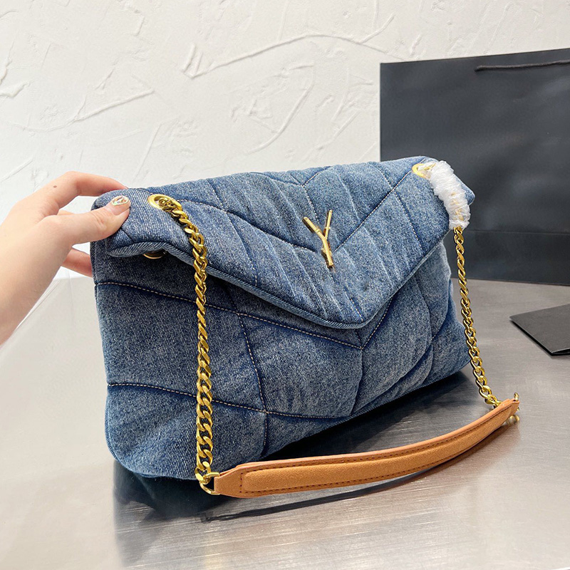 Womens Denim Jeans Puffer Quilted Jumb Bags Gold Metal Valentine Chain Crossbody Shoulder Handbags Large Capacity Outdoor Scoche Designer Purse 3 Colors 30X19CM, Box
Womens Denim Jeans Puffer Quilted Jumb Bags Gold Metal Valentine Chain Crossbody Shoulder Handbags Large Capacity Outdoor Scoche Designer Purse 3 Colors 30X19CM, Box