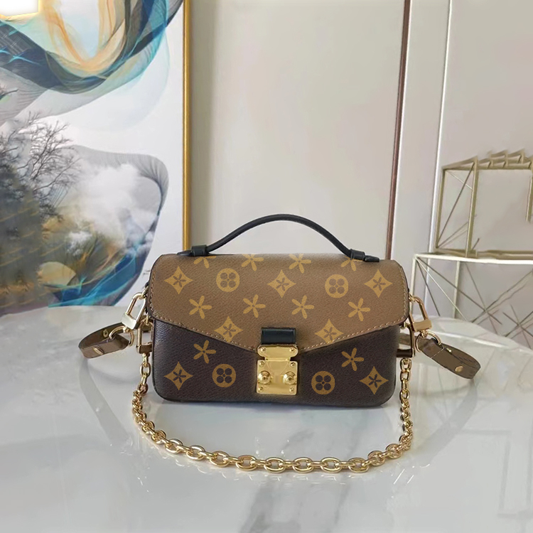 Evening bags M44875 M44876 womens viutonity Designer embossed handbag clutch shoulder Luxury mens purse leather crossbody tote louiseity bag Top handle pochette, Mon0gram reverse canva
Evening bags M44875 M44876 womens viutonity Designer embossed handbag clutch shoulder Luxury mens purse leather crossbody tote louiseity bag Top handle pochette, Mon0gram reverse canva