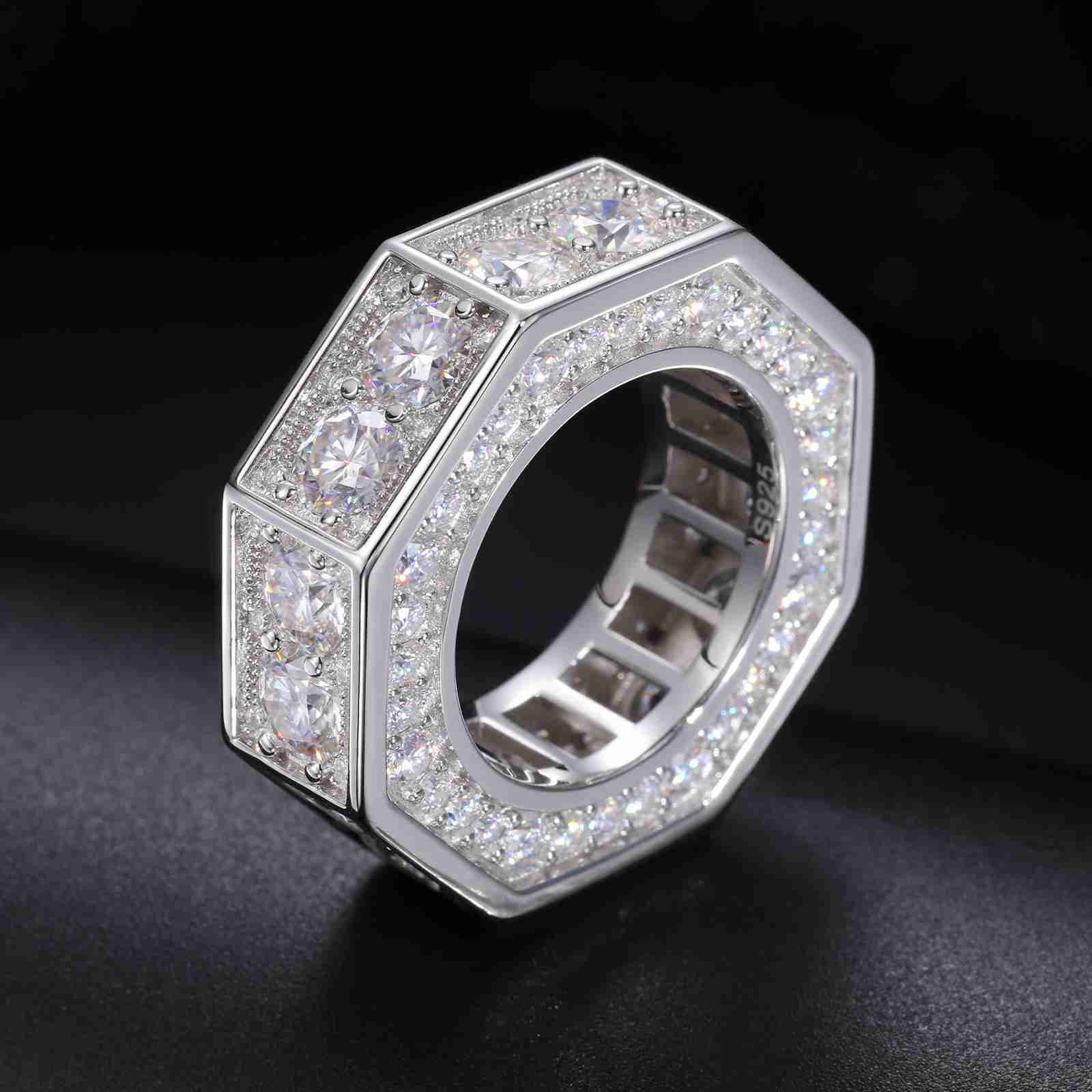 Moissanite Hip Hop Jewelry 925 Sterling Silver Vvs Lab Grown Diamond Iced Out Octagon Finger Band Ring with Gra Certificate
Moissanite Hip Hop Jewelry 925 Sterling Silver Vvs Lab Grown Diamond Iced Out Octagon Finger Band Ring with Gra Certificate