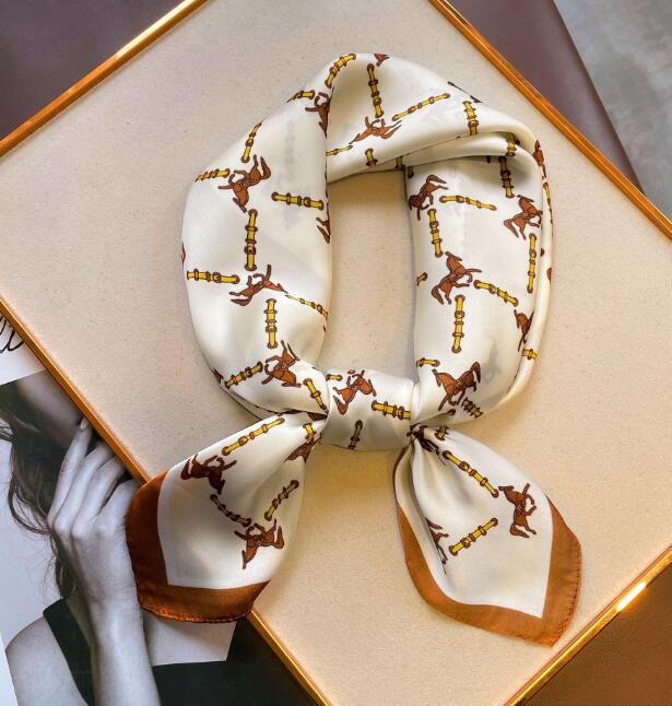 Designer Letters Print Flower imitate Silk Scarf Headband for Women Girls Fashion Long Handle Bag Scarves Paris Shoulder Tote Luggage Ribbon Head Wraps 70x70CM
Designer Letters Print Flower imitate Silk Scarf Headband for Women Girls Fashion Long Handle Bag Scarves Paris Shoulder Tote Luggage Ribbon Head Wraps 70x70CM