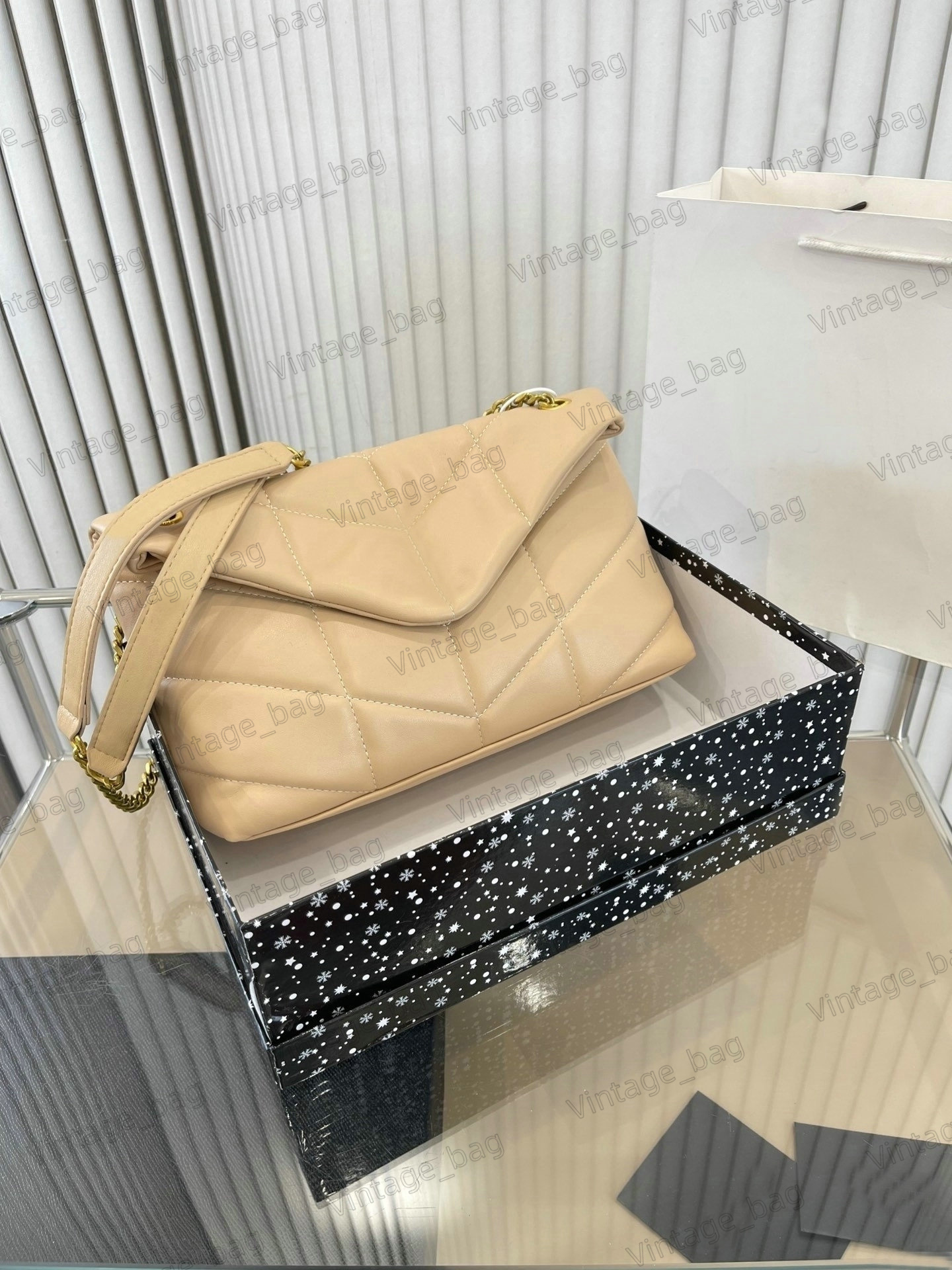 LouLou Puffer Shoulder Bag Women Quilted Lambskin Leather and Chain Designer Cross Body Letter Hardware Thread Underarm Bag Handbag Handles Messenger Bags
LouLou Puffer Shoulder Bag Women Quilted Lambskin Leather and Chain Designer Cross Body Letter Hardware Thread Underarm Bag Handbag Handles Messenger Bags